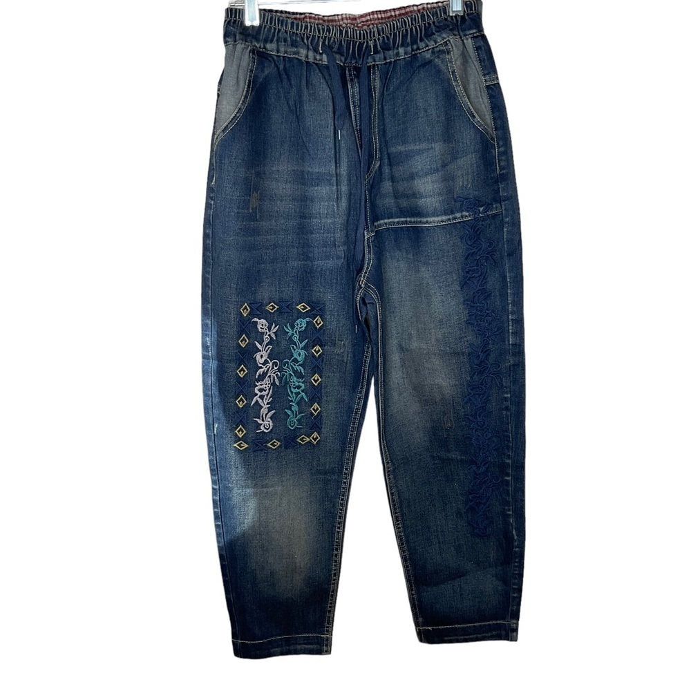 Stylish Blue Cropped Jeans